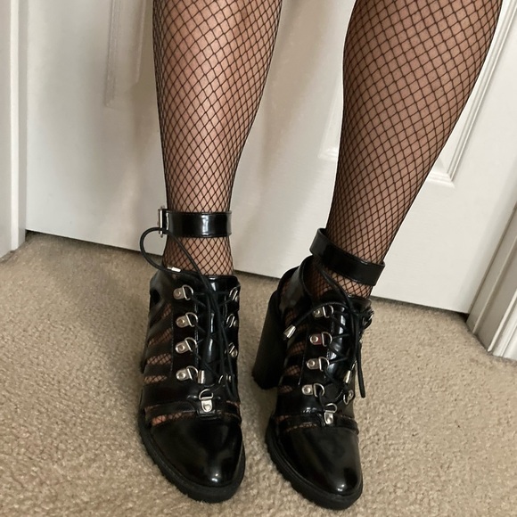 SO ME - Picture 1 of 10